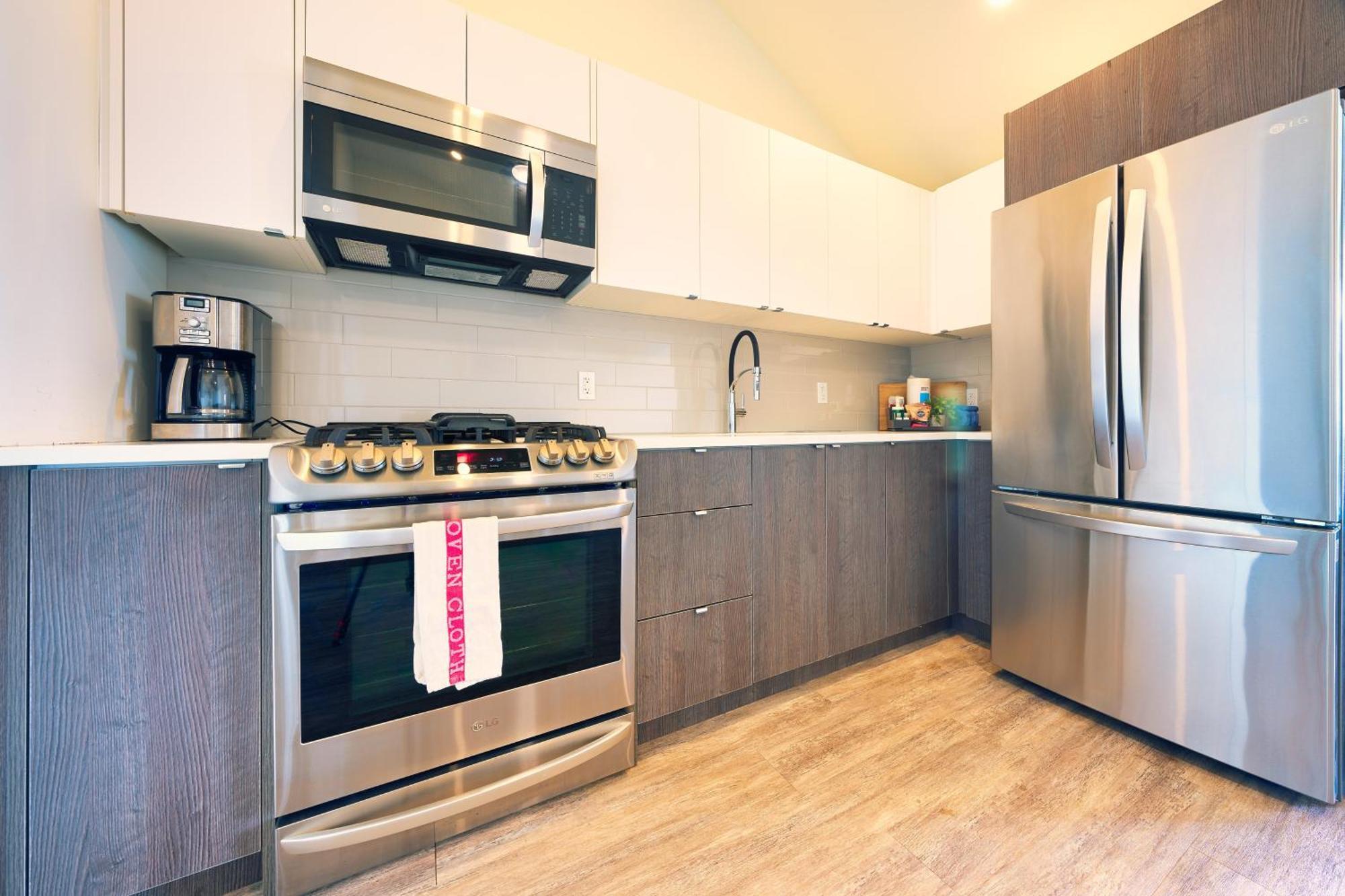 The Long Beach Resort - Beachfront Cottages & Townhouse Suites Wainfleet Bagian luar foto