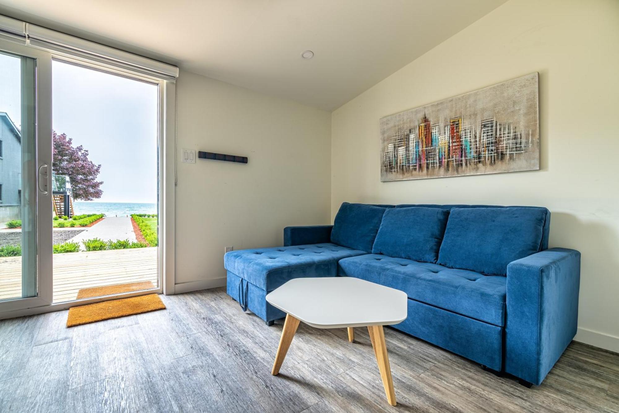 The Long Beach Resort - Beachfront Cottages & Townhouse Suites Wainfleet Bagian luar foto