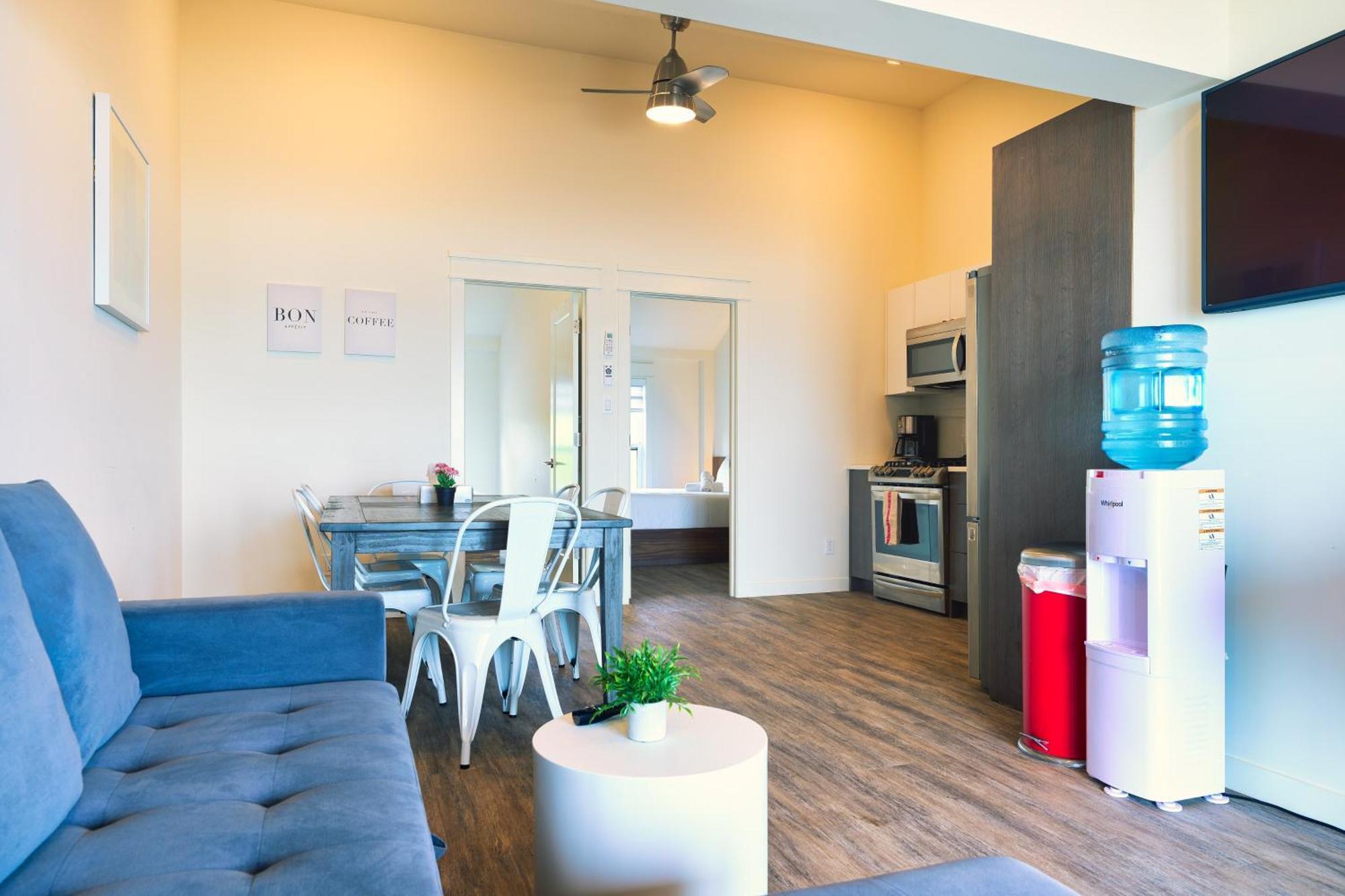 The Long Beach Resort - Beachfront Cottages & Townhouse Suites Wainfleet Bagian luar foto