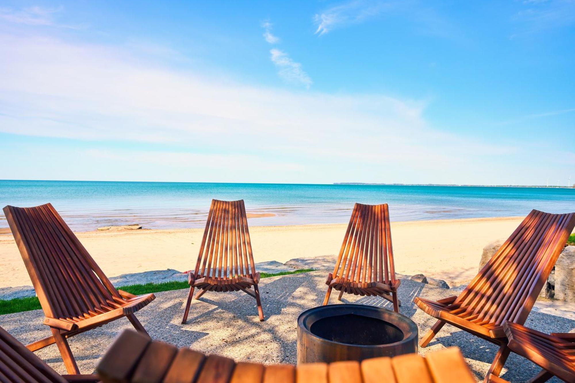 The Long Beach Resort - Beachfront Cottages & Townhouse Suites Wainfleet Bagian luar foto