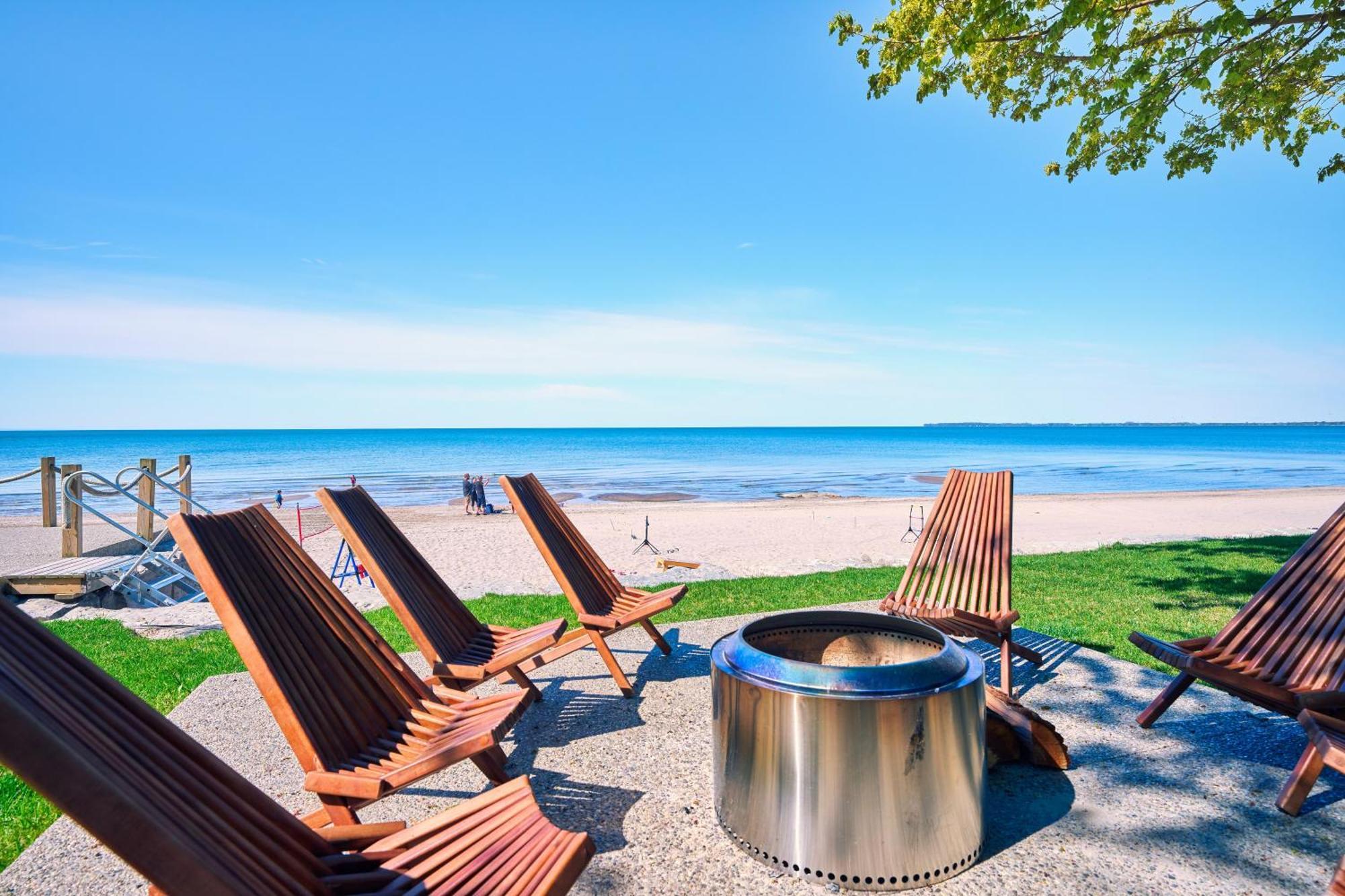 The Long Beach Resort - Beachfront Cottages & Townhouse Suites Wainfleet Bagian luar foto