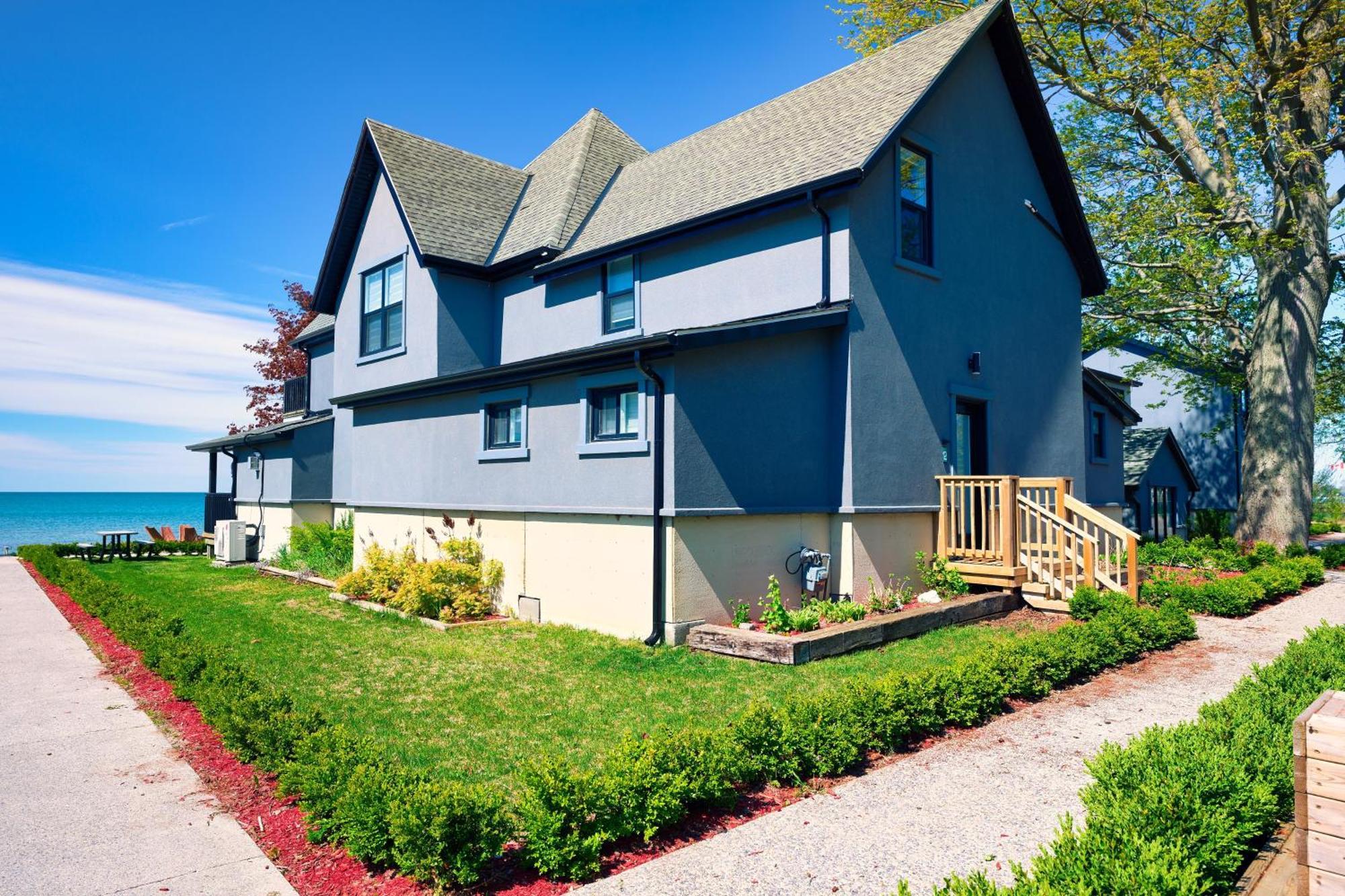 The Long Beach Resort - Beachfront Cottages & Townhouse Suites Wainfleet Bagian luar foto