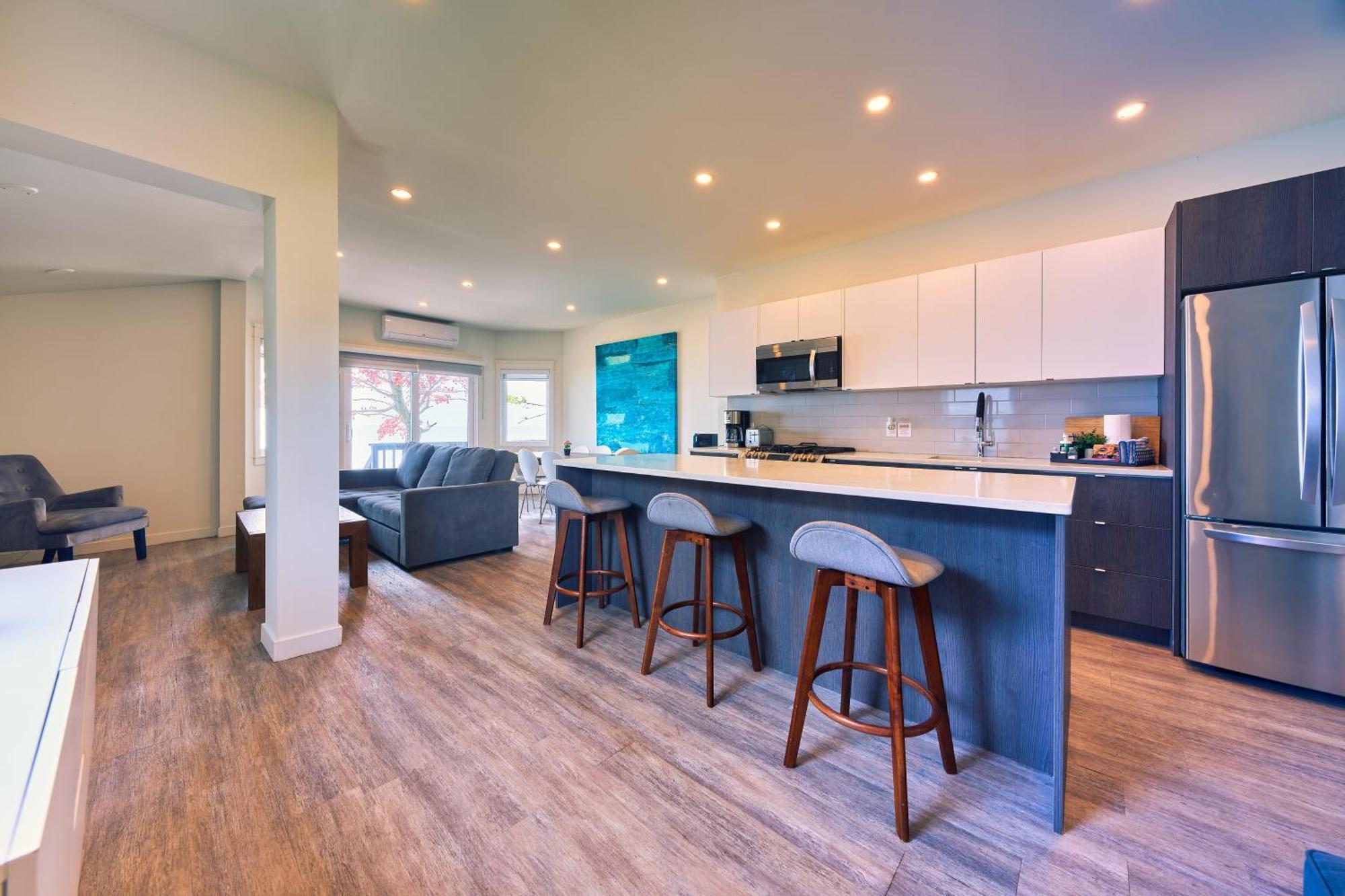 The Long Beach Resort - Beachfront Cottages & Townhouse Suites Wainfleet Bagian luar foto