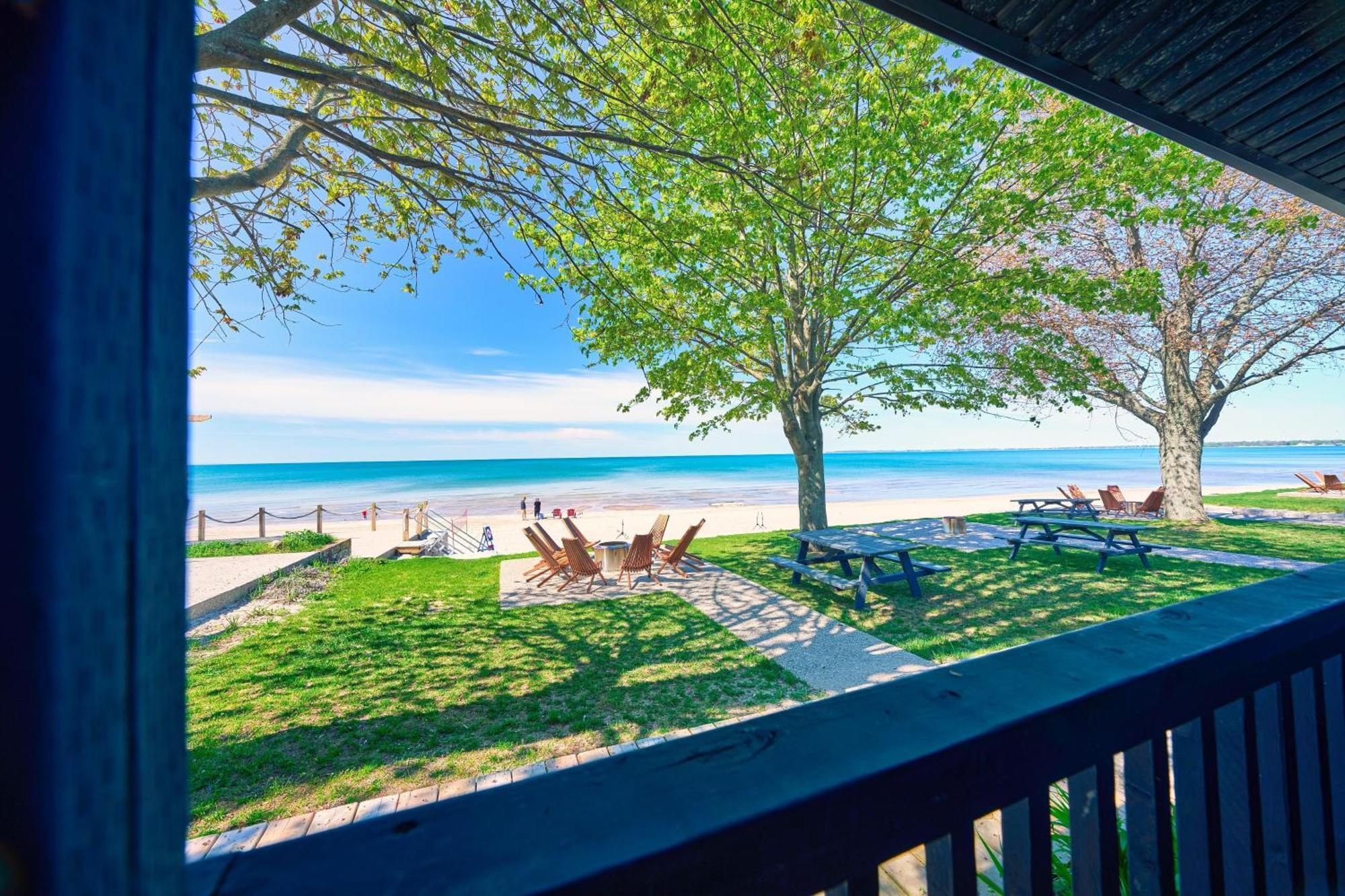 The Long Beach Resort - Beachfront Cottages & Townhouse Suites Wainfleet Bagian luar foto
