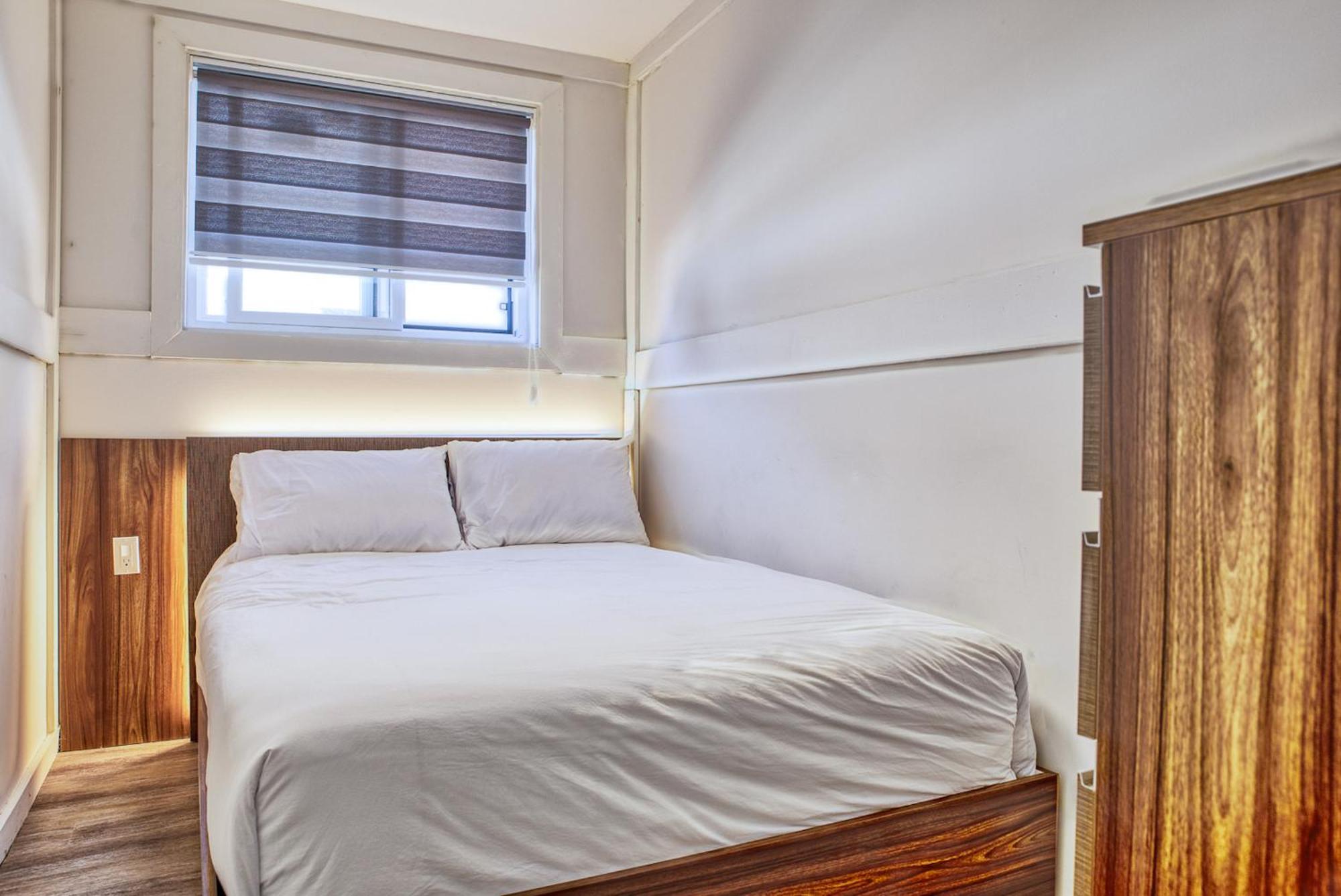 The Long Beach Resort - Beachfront Cottages & Townhouse Suites Wainfleet Bagian luar foto